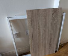 Fold away desk (broken/repairable)