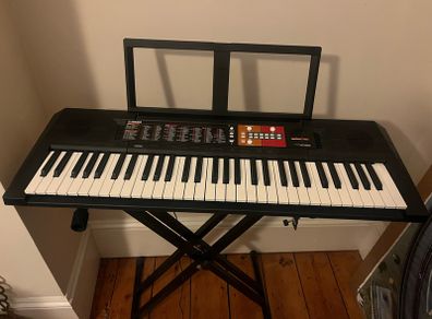 Yamaha Keyboard  PSR -F51 + Stand