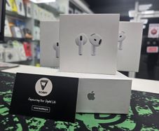 Airpods 4th gen