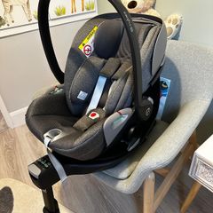 Cybex Cloud T Plus i-Size Baby Car Seat