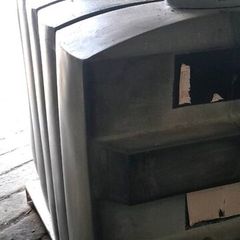 Oil tank