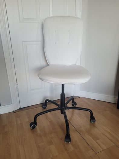 White IKEA desk chair
