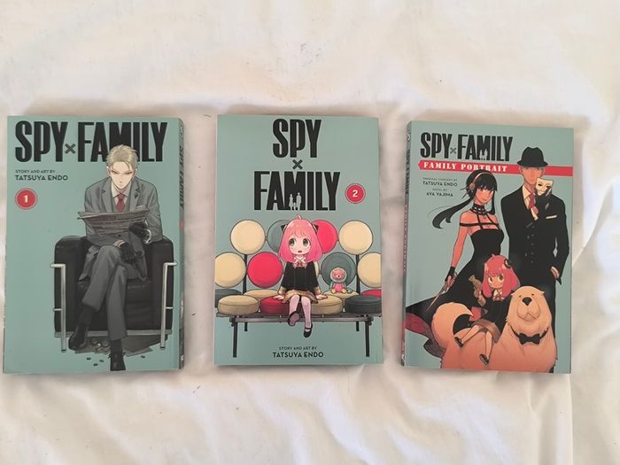 Spy x Family Vol. 1 + Vol. 2 Manga + Family Portrait Light Novel