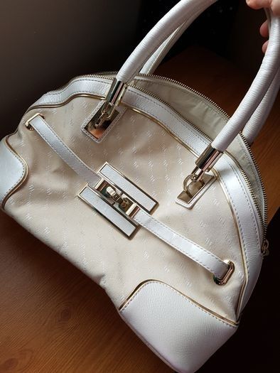 Tommy Hilfiger handbag