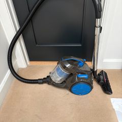 Morphy Richards Vacuum Cleaner