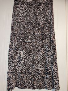 Perfect for Summer. stunning animal print pleated maxi skirt