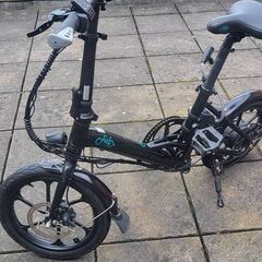 Electric bicycle in excellent condition.