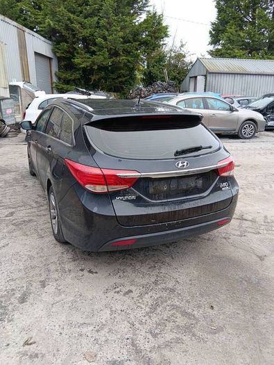 Breaking Hyundai i40 2013 1.7crdi