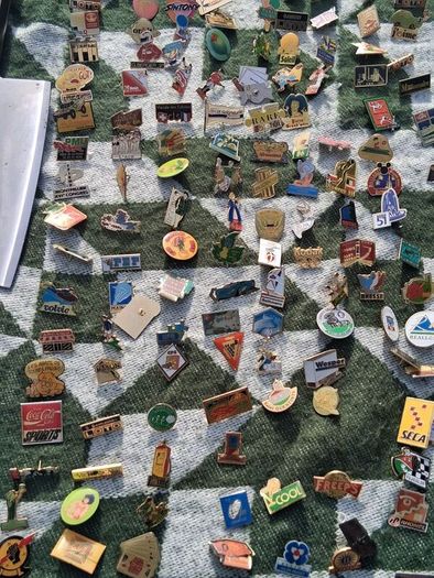 900 Vintage Enamel Pin Badges(rrp 1800-2500 euro)