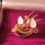 Vintage Costume Brooch Collection - Elegant Retro Pins 5 Pieces Image 2
