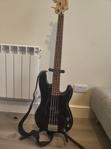 Fender Squier Affinity Precision Bass