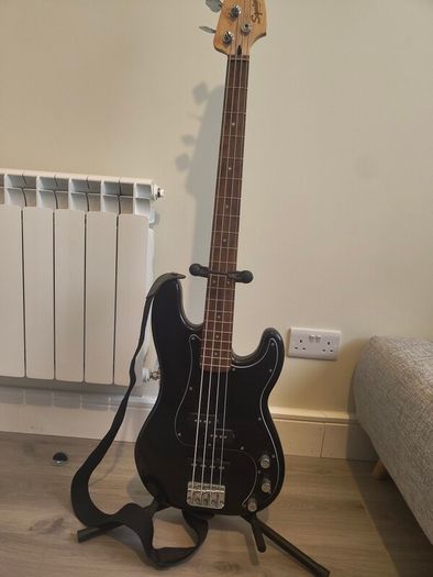 Fender Squier Affinity Precision Bass