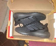 Adidas Ultimashow 2.0 Triple Black UK Size 7 (Like New)