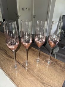 Champagne/prosecco glasses x4