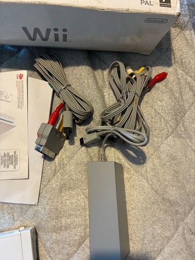 Nintendo Wii Bits