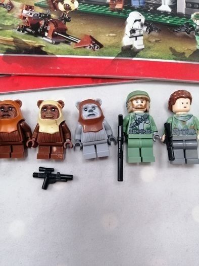Lego Star Wars: BATTLE OF ENDOR (8038) & Instructions, All Minifigs