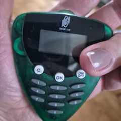 Sim reader