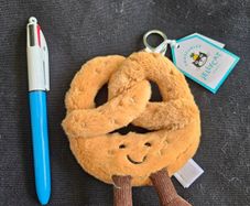 Jellycat Amuseables Pretzel Bag Charm