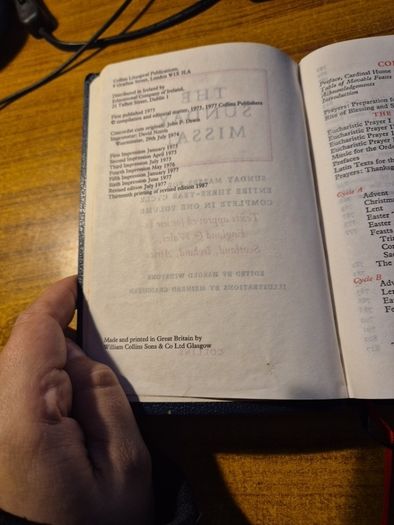 The Sunday Missal, 1987. Sunday Masses for the entire three-year cycle complete in one volume. Collins