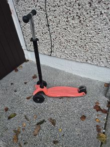 Micro Maxi 3 wheeled kids scooter plus scooter sleeve