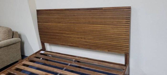 6ft new Mooring bedframe