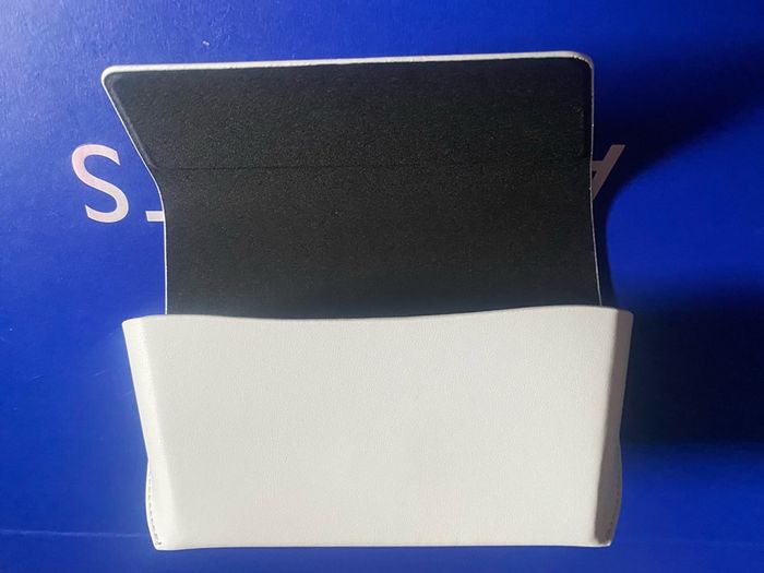 Marc Jacobs sunglasses leather case brand new