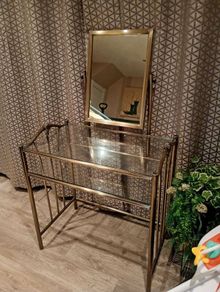 dressing table