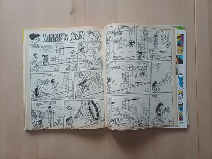 Whizzer and Chips Annuals Collection x 3 (Hardback Comic Books 1988, 1991, 1992)