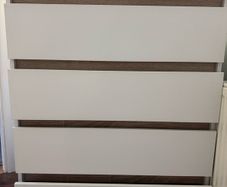 chest of drawers