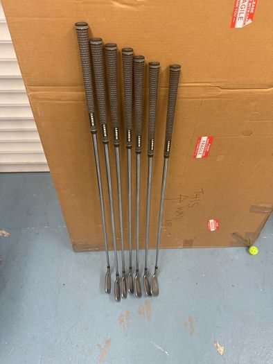 Cobra Aerojet Irons (4-PW)