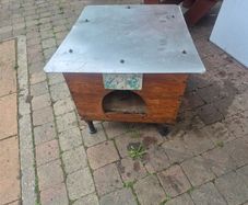cat,dog house