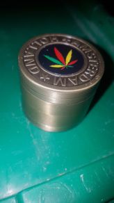 Holland golden metal herb grinder 4 layer