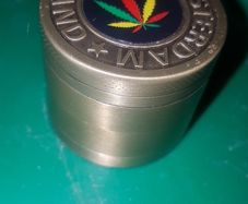 Holland golden metal herb grinder 4 layer