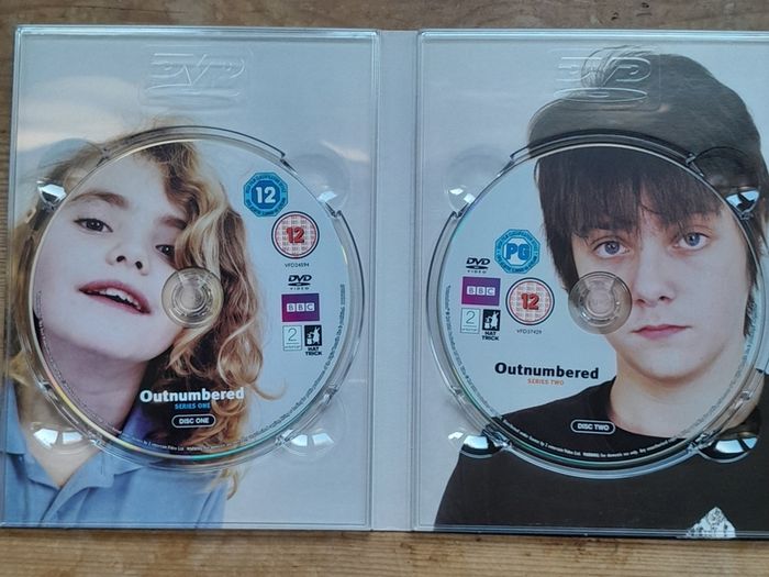 Outnumbered - Series 1 - 3 & Christmas Special - DVD Boxset