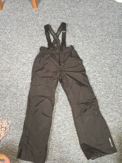 Ski pants (they are black in colour - Photo showing a lighter colour)