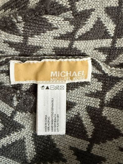 Michael Kors matching hat & scarf set
