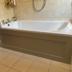 bath, panel, bifold glass screen