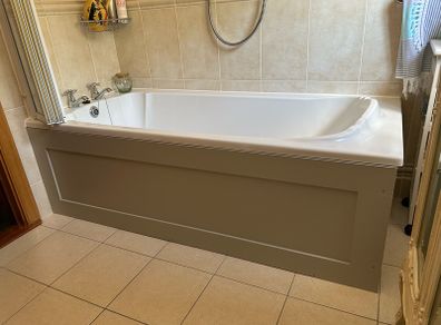 bath, panel, bifold glass screen