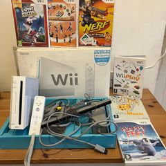 Wii Nintendo kids bundle console and games