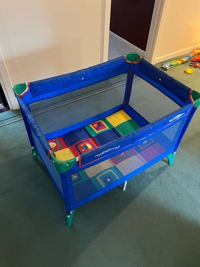 Travel Cot with mattress