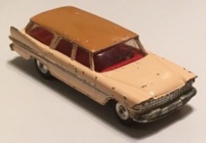 Corgi Toys Plymouth Suburban 1/43