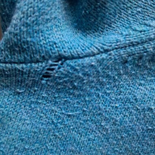 tommy hilfiger v neck size xl ptp 26" turquoise in excellent condition