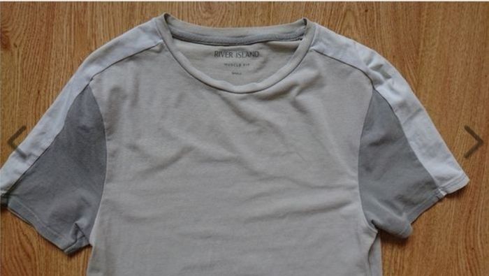 River Island t-shirt   Size S