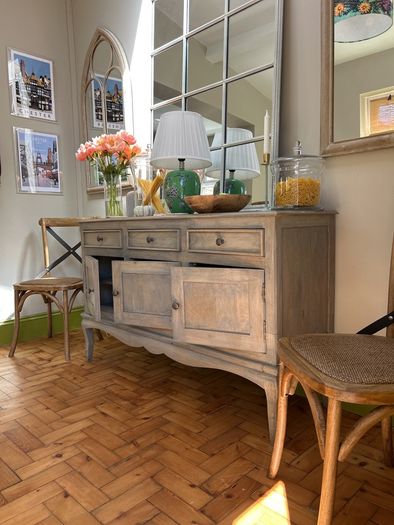 Beautiful Solid Wood Antique French Style Sideboard