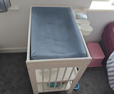 baby nappy changing table