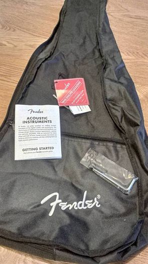 Fender 3/4 guitar + gig bag