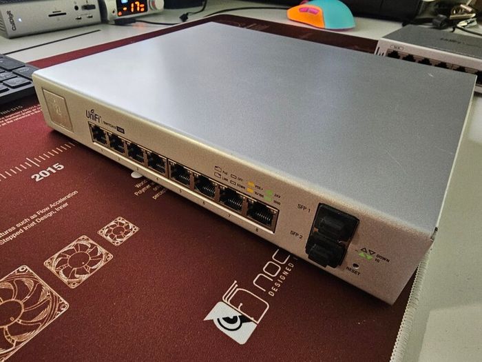 Ubiquiti UniFi US-8-150W PoE switch