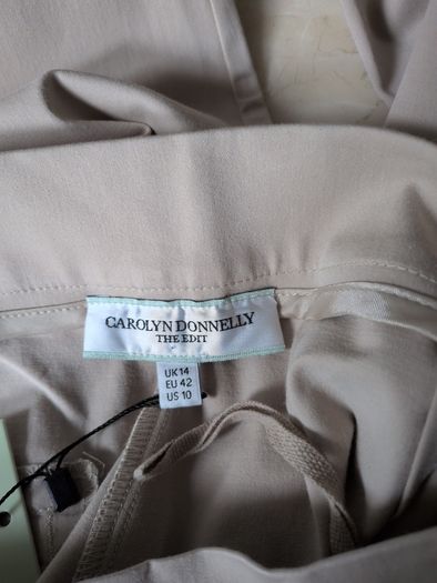 Carolyn Donnelly -The Edit Stone Chinos.  S.14.  B.N.W.T.