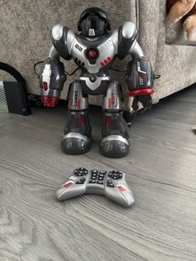 toy robot