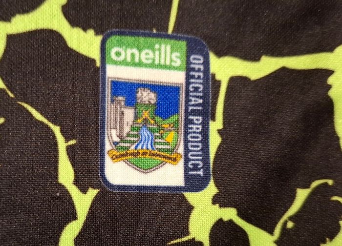 Limerick GAA Official O'Neills Hurling Jersey (Youths 7-8 Years) FREE POST